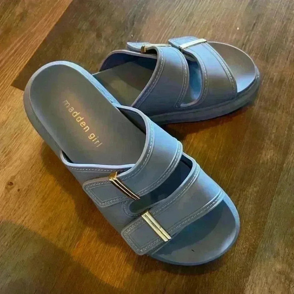 Madden Girl Shoes - Madden Girl Sandals size 7M Light blue